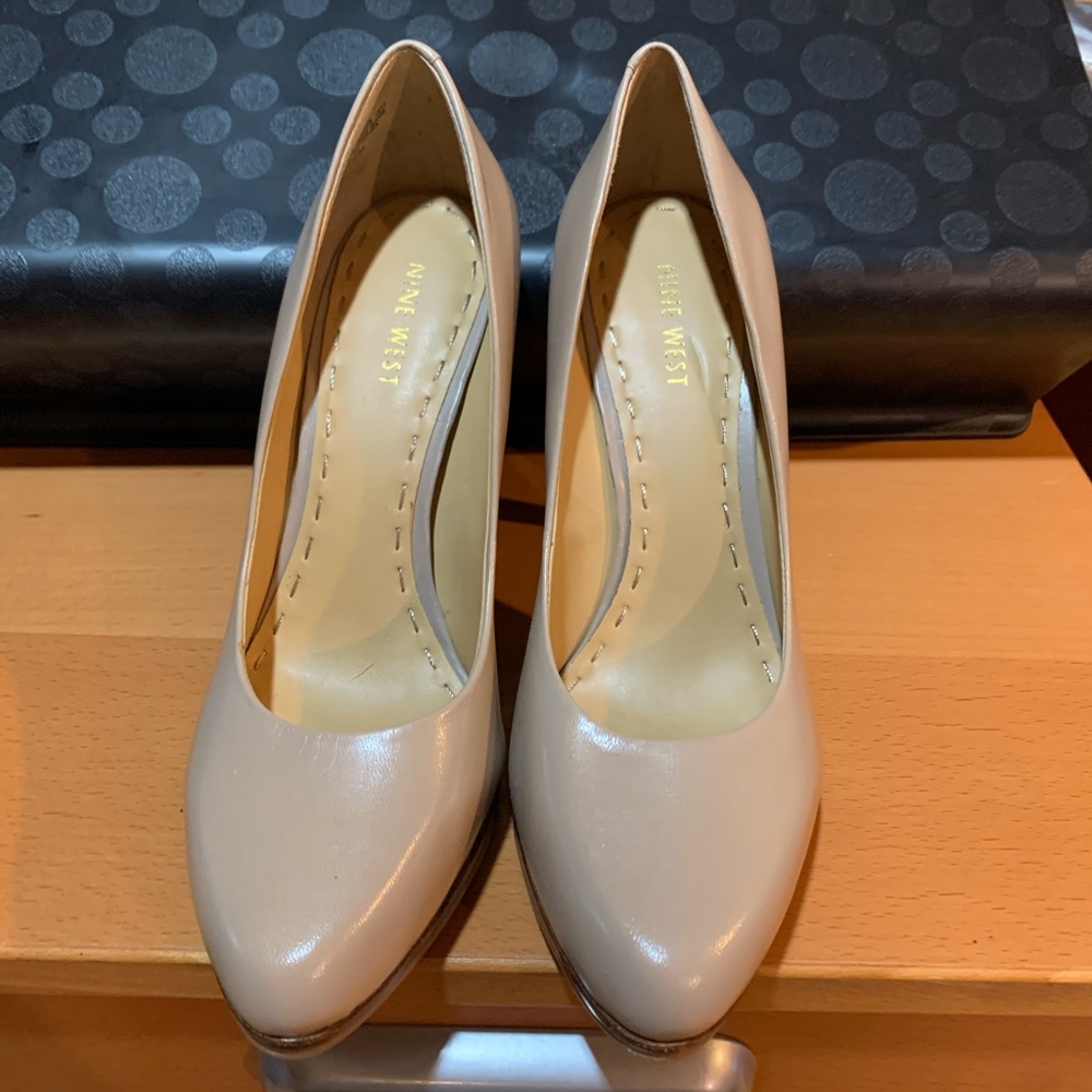 Shoes - Picture 3 of 3